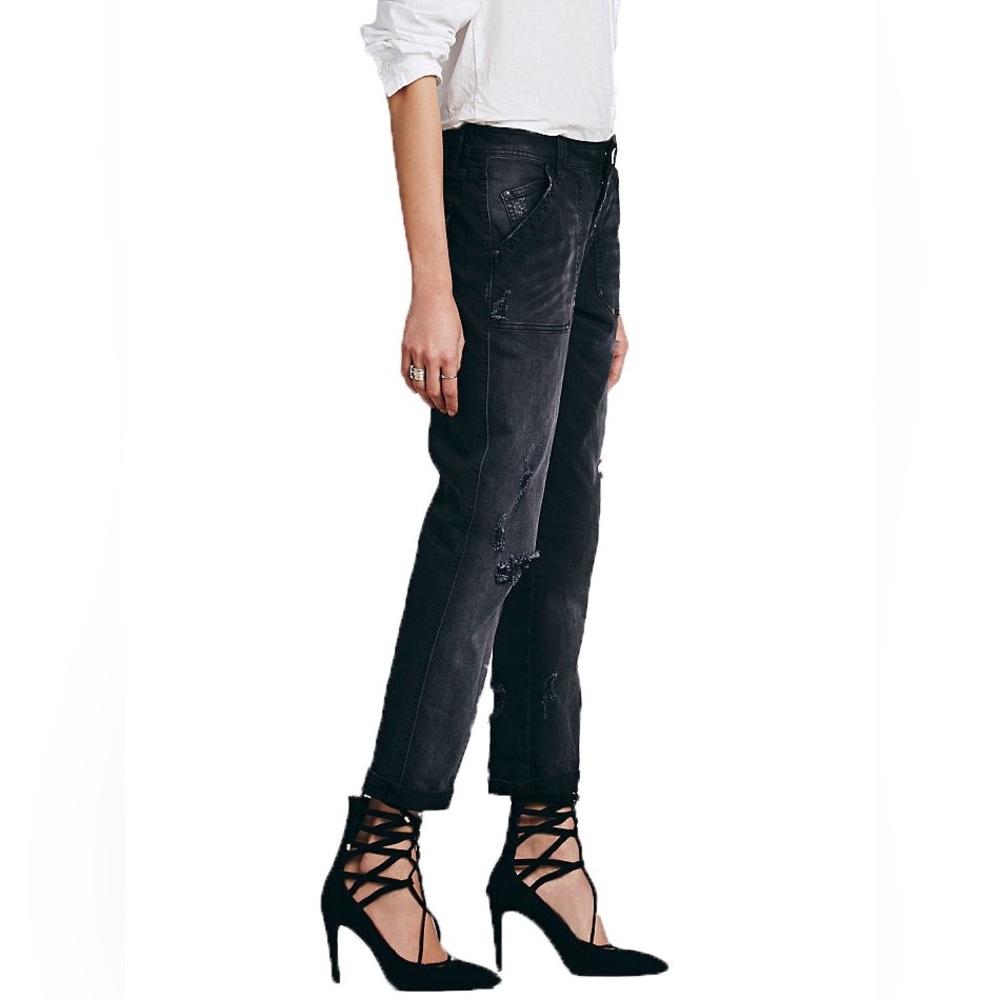 Free People Women's Mid-Rise Relaxed Mountaineer Jean Black - Picture 2 of 9